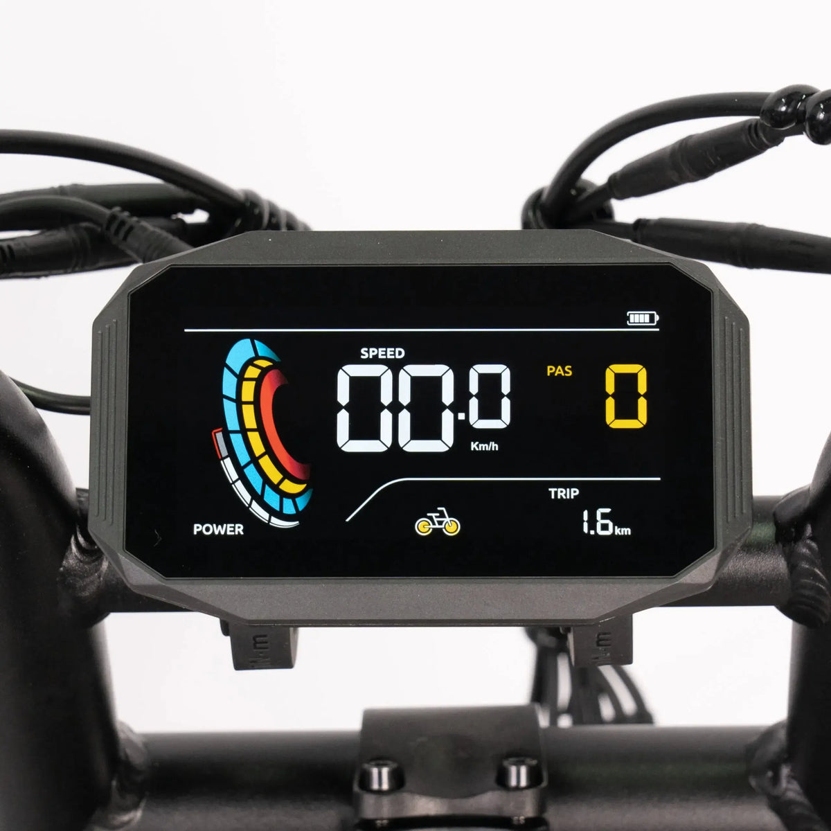 QMWheel V20 Mini fatbike in black, close-up of the colour display with speed, PAS level and trip distance